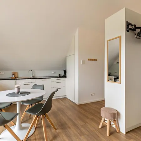5 Parkside Apartment